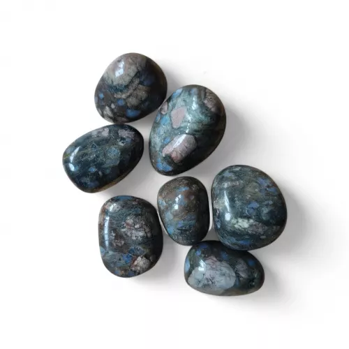 Que Sera Tumbled Stone